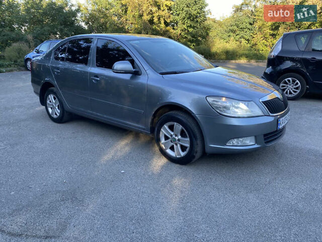 Шкода Октавія 2012 у Києві на Automoto.ua Сірий Шкода Октавія, об'ємом двигуна 1.8 л та пробігом 196 тис. км за 8000 $, фото 5 на Automoto.ua
