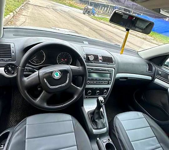 Сірий Шкода Октавія, об'ємом двигуна 1.6 л та пробігом 175 тис. км за 9100 $, фото 12 на Automoto.ua