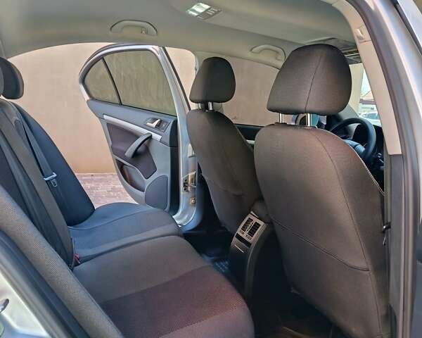 Шкода Октавія 2012 у Нетешине на Automoto.ua Сірий Шкода Октавія, об'ємом двигуна 1.8 л та пробігом 148 тис. км за 9200 $, фото 20 на Automoto.ua