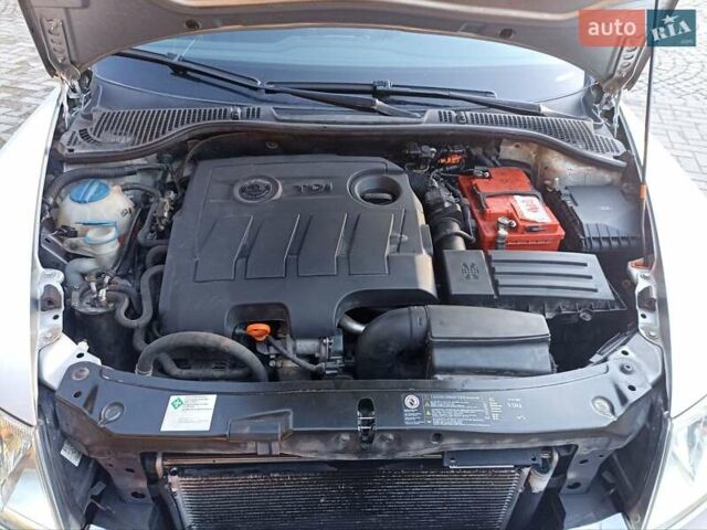 Сірий Шкода Октавія, об'ємом двигуна 1.6 л та пробігом 230 тис. км за 7777 $, фото 26 на Automoto.ua