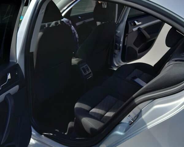 Шкода Октавія 2012 у Запоріжжя на Automoto.ua Сірий Шкода Октавія, об'ємом двигуна 1.8 л та пробігом 198 тис. км за 8300 $, фото 9 на Automoto.ua