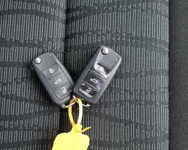 Сірий Шкода Октавія, об'ємом двигуна 2 л та пробігом 245 тис. км за 9200 $, фото 28 на Automoto.ua