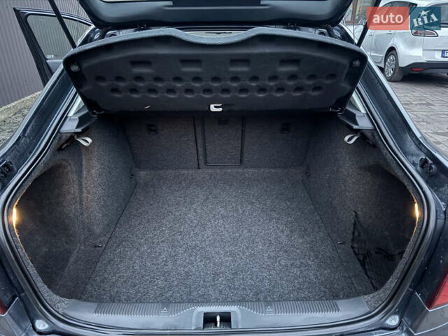 Сірий Шкода Октавія, об'ємом двигуна 2 л та пробігом 244 тис. км за 9400 $, фото 15 на Automoto.ua