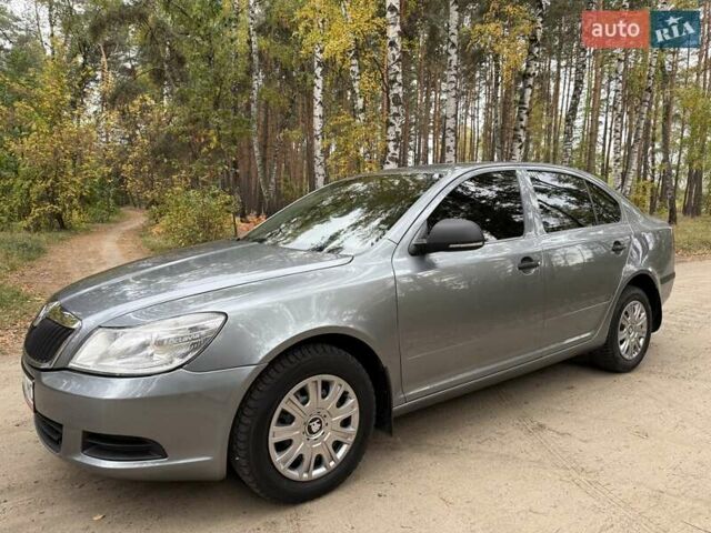 Серый Шкода Октавия, объемом двигателя 1.6 л и пробегом 173 тыс. км за 7700 $, фото 1 на Automoto.ua