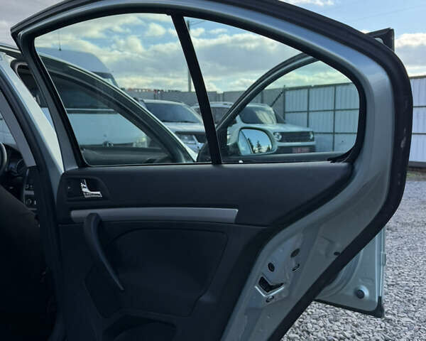 Серый Шкода Октавия, объемом двигателя 1.6 л и пробегом 246 тыс. км за 7999 $, фото 28 на Automoto.ua