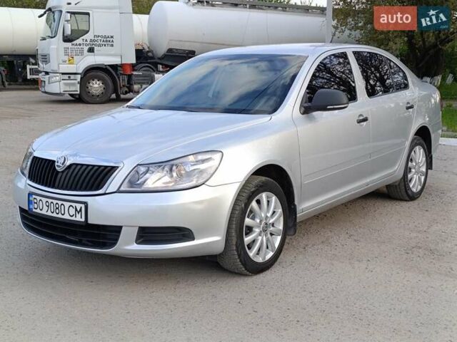Серый Шкода Октавия, объемом двигателя 1.6 л и пробегом 333 тыс. км за 6950 $, фото 1 на Automoto.ua