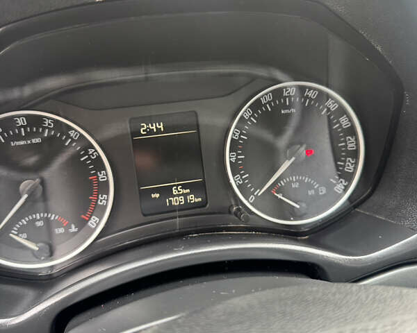 Серый Шкода Октавия, объемом двигателя 1.6 л и пробегом 170 тыс. км за 7000 $, фото 6 на Automoto.ua