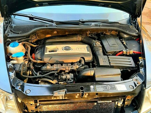 Серый Шкода Октавия, объемом двигателя 1.8 л и пробегом 182 тыс. км за 8200 $, фото 7 на Automoto.ua