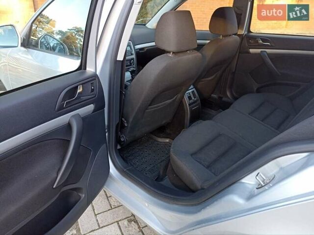 Сірий Шкода Октавія, об'ємом двигуна 1.6 л та пробігом 230 тис. км за 7777 $, фото 21 на Automoto.ua