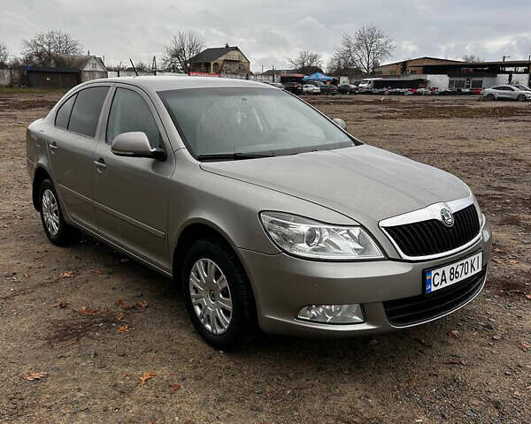 Серый Шкода Октавия, объемом двигателя 1.8 л и пробегом 263 тыс. км за 5999 $, фото 1 на Automoto.ua