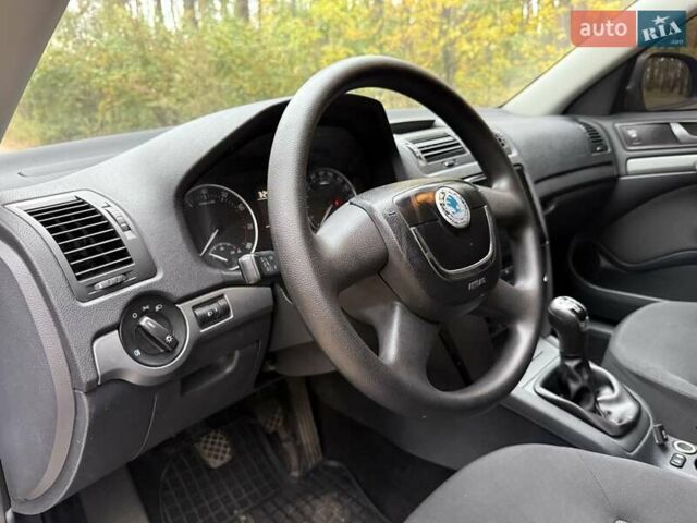 Серый Шкода Октавия, объемом двигателя 1.6 л и пробегом 173 тыс. км за 7700 $, фото 14 на Automoto.ua