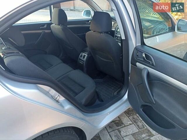 Сірий Шкода Октавія, об'ємом двигуна 1.6 л та пробігом 230 тис. км за 7777 $, фото 22 на Automoto.ua