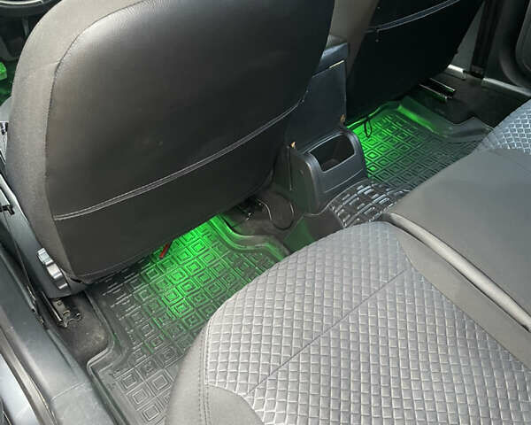 Сірий Шкода Октавія, об'ємом двигуна 1.6 л та пробігом 175 тис. км за 7600 $, фото 1 на Automoto.ua