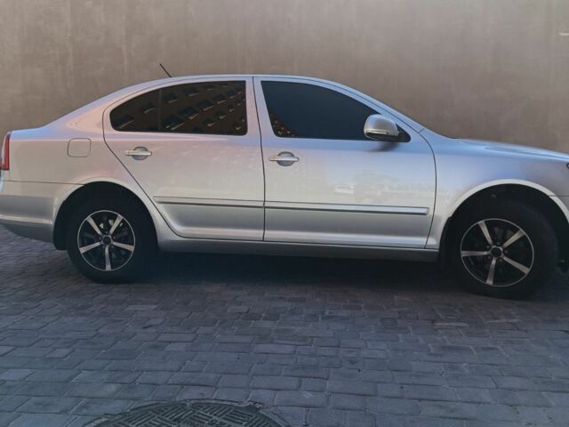 Серый Шкода Октавия, объемом двигателя 1.8 л и пробегом 148 тыс. км за 9200 $, фото 3 на Automoto.ua