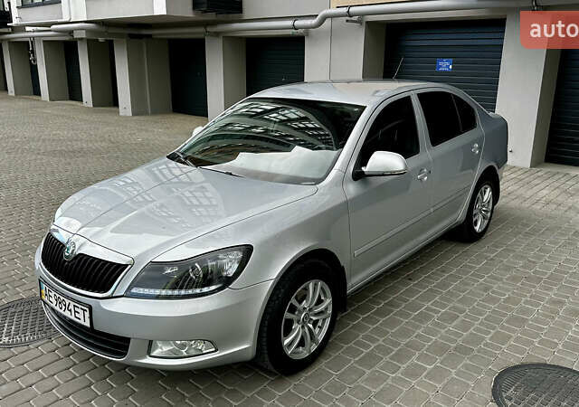Сірий Шкода Октавія, об'ємом двигуна 1.8 л та пробігом 370 тис. км за 8200 $, фото 8 на Automoto.ua