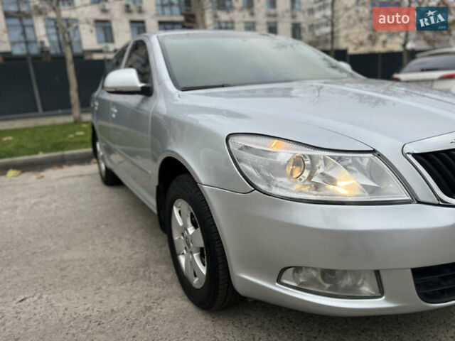 Серый Шкода Октавия, объемом двигателя 1.6 л и пробегом 193 тыс. км за 6800 $, фото 3 на Automoto.ua
