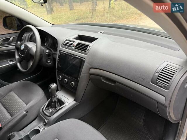 Серый Шкода Октавия, объемом двигателя 1.6 л и пробегом 173 тыс. км за 7700 $, фото 22 на Automoto.ua