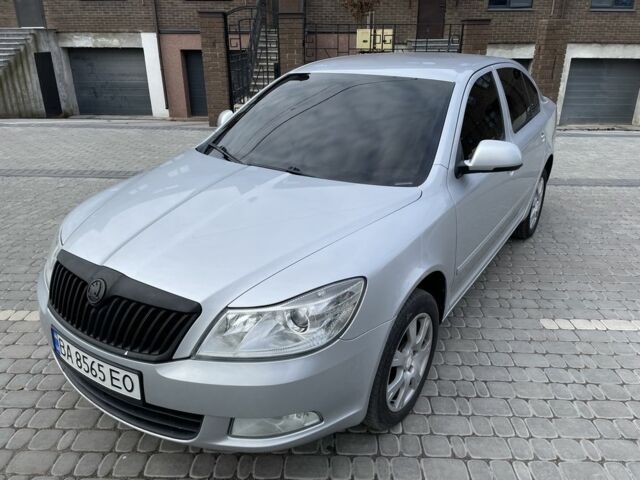 Шкода Октавия 2012 в Кропивницком (Кировограде) на Automoto.ua Серый Шкода Октавия, объемом двигателя 1.8 л и пробегом 220 тыс. км за 8499 $, фото 2 на Automoto.ua