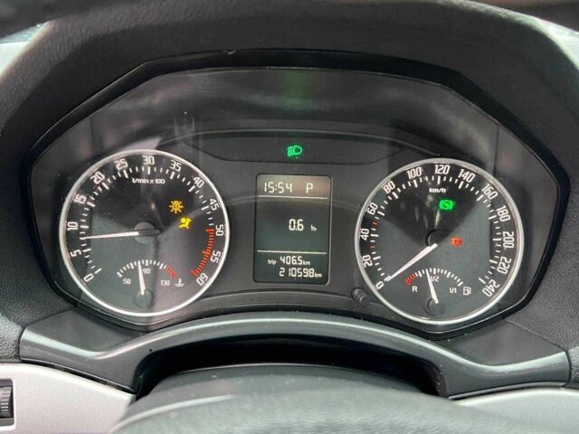 Серый Шкода Октавия, объемом двигателя 1.6 л и пробегом 210 тыс. км за 8500 $, фото 8 на Automoto.ua