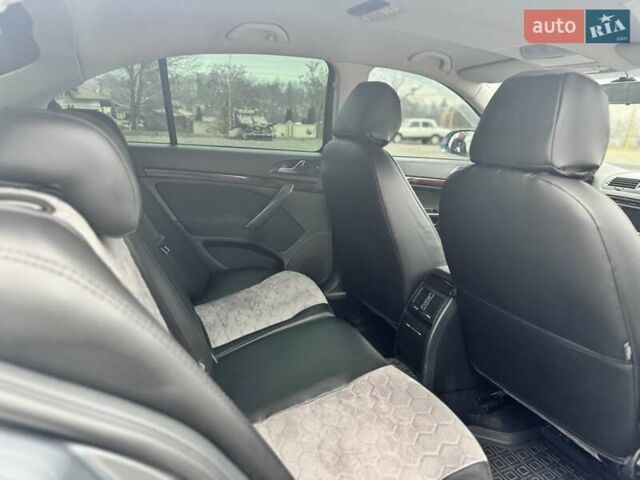 Серый Шкода Октавия, объемом двигателя 1.97 л и пробегом 295 тыс. км за 9700 $, фото 8 на Automoto.ua