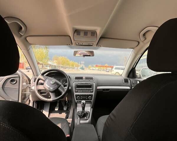 Серый Шкода Октавия, объемом двигателя 1.8 л и пробегом 129 тыс. км за 6900 $, фото 32 на Automoto.ua