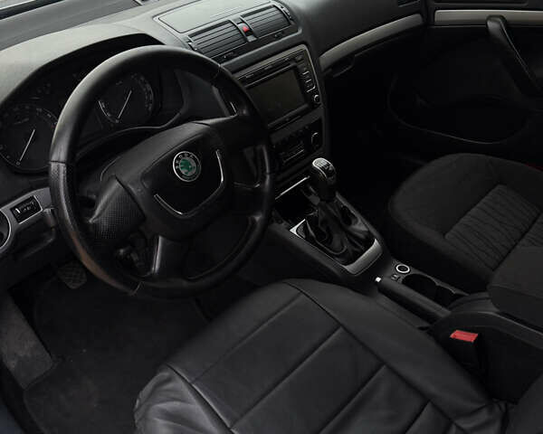 Серый Шкода Октавия, объемом двигателя 1.9 л и пробегом 128 тыс. км за 6499 $, фото 4 на Automoto.ua