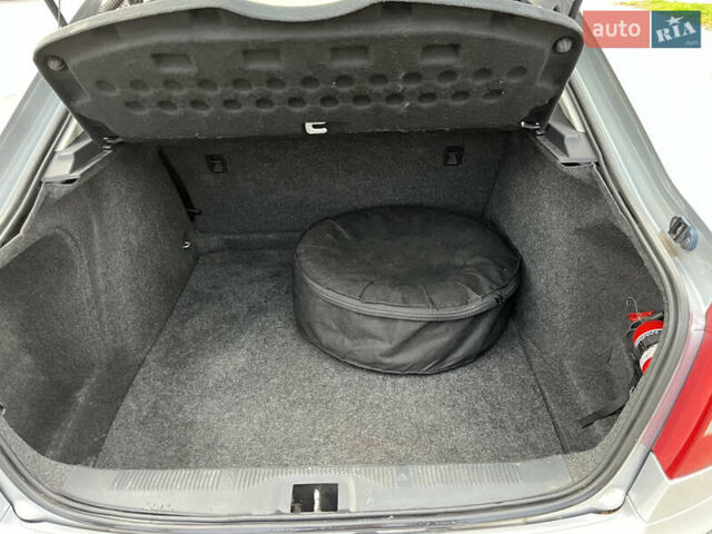 Шкода Октавія 2012 у Києві на Automoto.ua Сірий Шкода Октавія, об'ємом двигуна 1.6 л та пробігом 205 тис. км за 7000 $, фото 11 на Automoto.ua