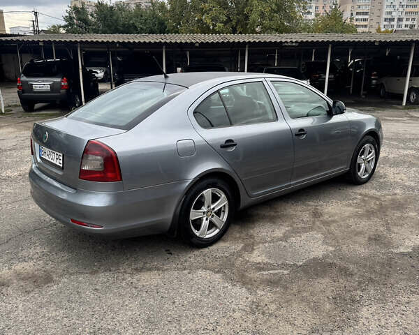 Серый Шкода Октавия, объемом двигателя 1.6 л и пробегом 170 тыс. км за 7000 $, фото 1 на Automoto.ua
