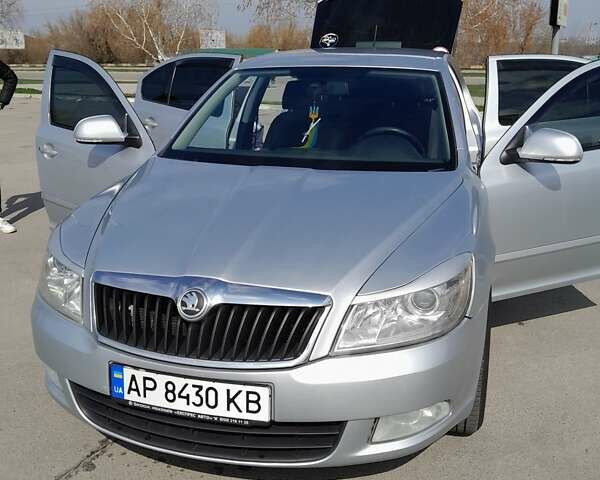 Шкода Октавія 2012 у Запоріжжя на Automoto.ua Сірий Шкода Октавія, об'ємом двигуна 1.8 л та пробігом 198 тис. км за 8300 $, фото 3 на Automoto.ua