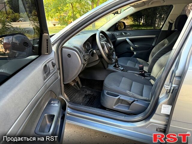 Серый Шкода Октавия, объемом двигателя 1.6 л и пробегом 173 тыс. км за 7700 $, фото 7 на Automoto.ua