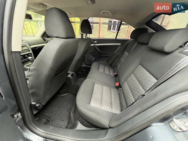 Сірий Шкода Октавія, об'ємом двигуна 1.6 л та пробігом 297 тис. км за 7600 $, фото 10 на Automoto.ua