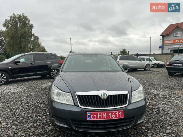 Серый Шкода Октавия, объемом двигателя 1.6 л и пробегом 220 тыс. км за 9200 $, фото 2 на Automoto.ua