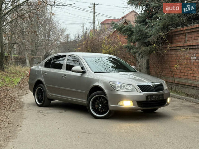 Сірий Шкода Октавія, об'ємом двигуна 1.8 л та пробігом 160 тис. км за 7300 $, фото 1 на Automoto.ua