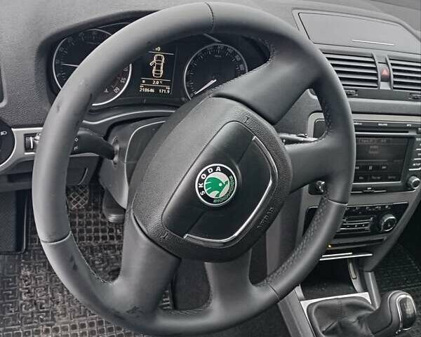Серый Шкода Октавия, объемом двигателя 1.6 л и пробегом 220 тыс. км за 7600 $, фото 18 на Automoto.ua