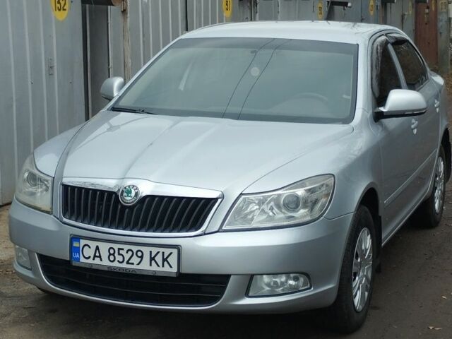Сірий Шкода Октавія, об'ємом двигуна 1.6 л та пробігом 269 тис. км за 8700 $, фото 1 на Automoto.ua