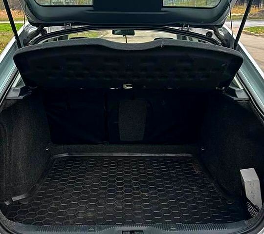 Сірий Шкода Октавія, об'ємом двигуна 1.6 л та пробігом 175 тис. км за 9100 $, фото 11 на Automoto.ua