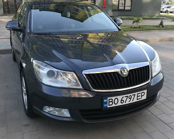 Серый Шкода Октавия, объемом двигателя 1.8 л и пробегом 172 тыс. км за 8200 $, фото 1 на Automoto.ua