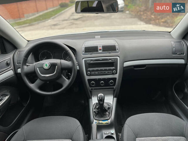 Серый Шкода Октавия, объемом двигателя 1.6 л и пробегом 193 тыс. км за 6800 $, фото 10 на Automoto.ua