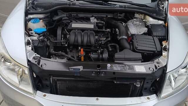 Серый Шкода Октавия, объемом двигателя 1.6 л и пробегом 170 тыс. км за 8800 $, фото 4 на Automoto.ua