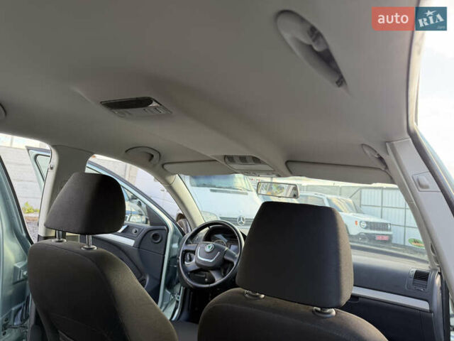 Серый Шкода Октавия, объемом двигателя 1.6 л и пробегом 246 тыс. км за 7999 $, фото 31 на Automoto.ua