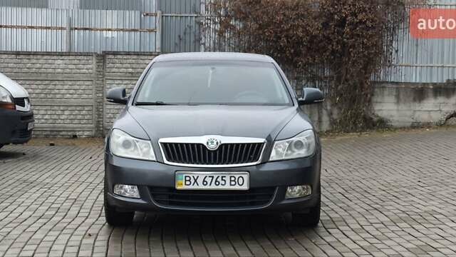 Серый Шкода Октавия, объемом двигателя 1.8 л и пробегом 188 тыс. км за 6700 $, фото 2 на Automoto.ua