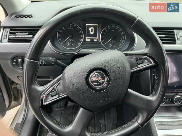 Серый Шкода Октавия, объемом двигателя 1.97 л и пробегом 233 тыс. км за 11100 $, фото 5 на Automoto.ua