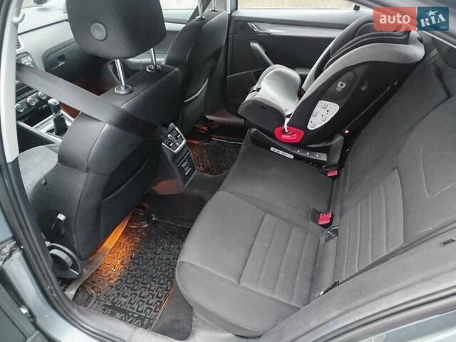 Серый Шкода Октавия, объемом двигателя 1.6 л и пробегом 260 тыс. км за 7700 $, фото 18 на Automoto.ua