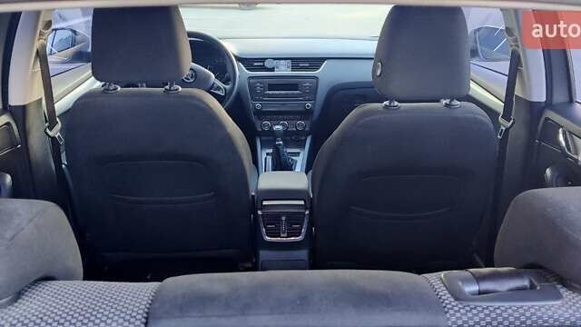 Сірий Шкода Октавія, об'ємом двигуна 1.4 л та пробігом 300 тис. км за 8100 $, фото 14 на Automoto.ua