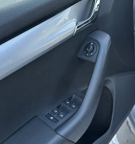 Сірий Шкода Октавія, об'ємом двигуна 1.8 л та пробігом 127 тис. км за 11000 $, фото 20 на Automoto.ua