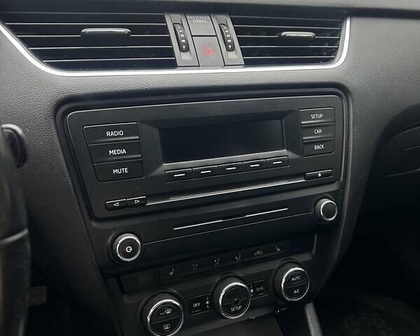 Шкода Октавія 2013 у Нежине на Automoto.ua Сірий Шкода Октавія, об'ємом двигуна 1.4 л та пробігом 239 тис. км за 8500 $, фото 7 на Automoto.ua