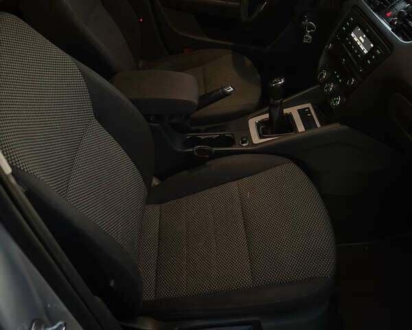 Сірий Шкода Октавія, об'ємом двигуна 1.6 л та пробігом 338 тис. км за 8500 $, фото 22 на Automoto.ua