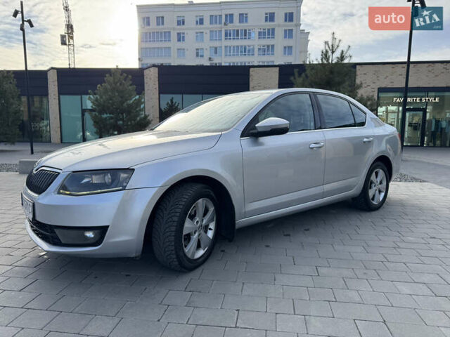 Шкода Октавія 2013 у Хмельницькому на Automoto.ua Сірий Шкода Октавія, об'ємом двигуна 1.97 л та пробігом 235 тис. км за 9900 $, фото 13 на Automoto.ua