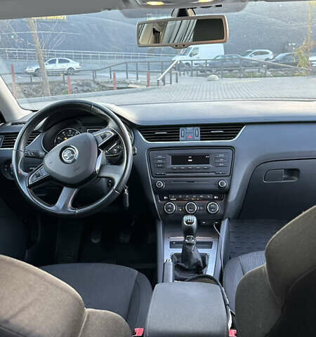 Сірий Шкода Октавія, об'ємом двигуна 1.8 л та пробігом 127 тис. км за 11000 $, фото 15 на Automoto.ua