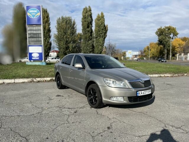 Серый Шкода Октавия, объемом двигателя 1.8 л и пробегом 260 тыс. км за 7850 $, фото 2 на Automoto.ua